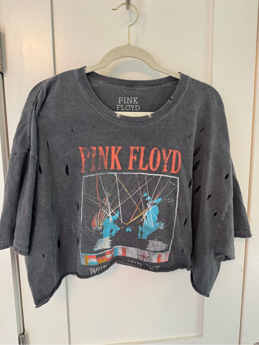 Pink Floyd Vintage-Style Black Graphic Crop Tee